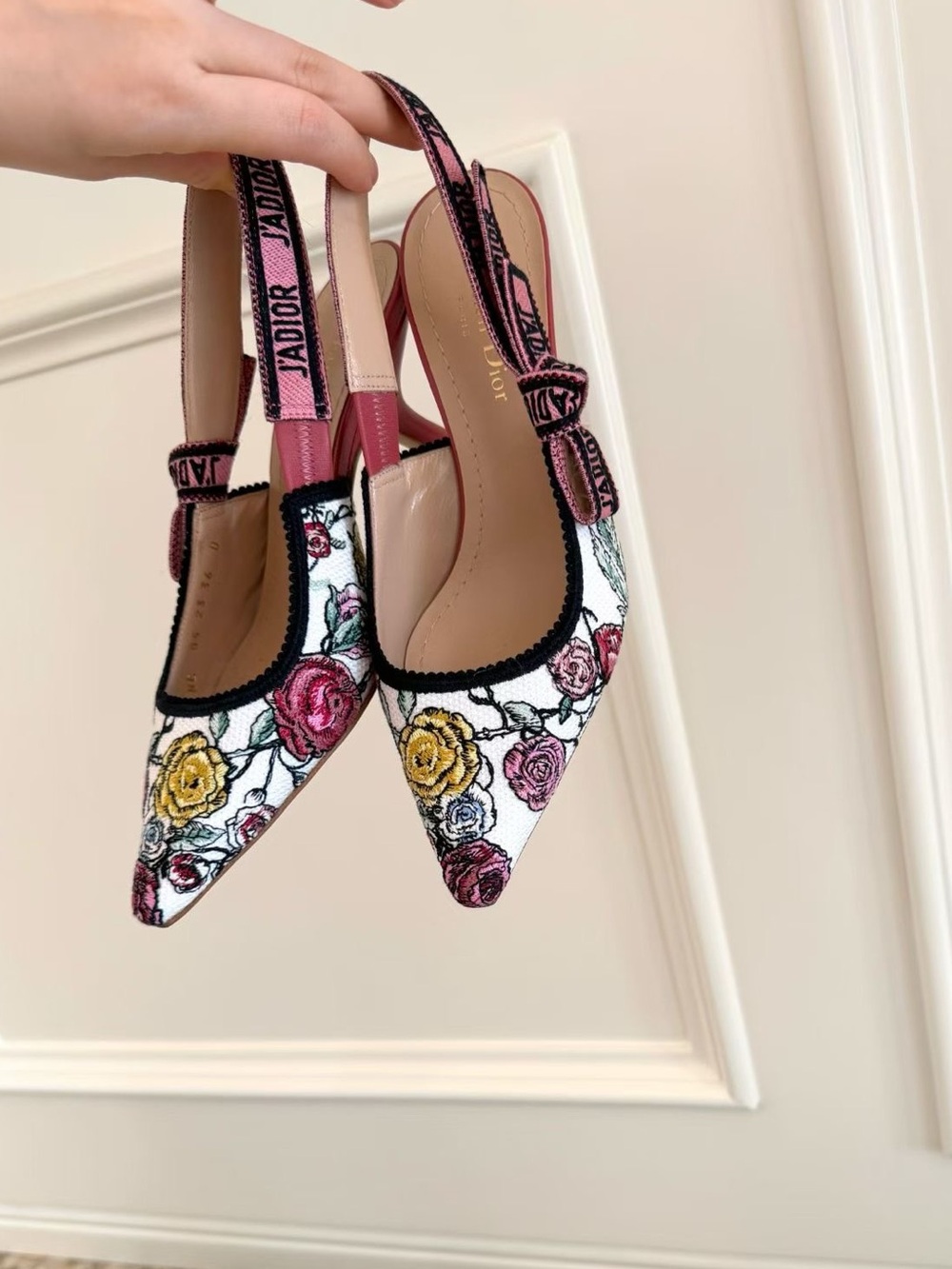 🚩steal Dior Multicolor Floral Embroidered Slingback Pumps with Pink Heel - Picture 2 of 5